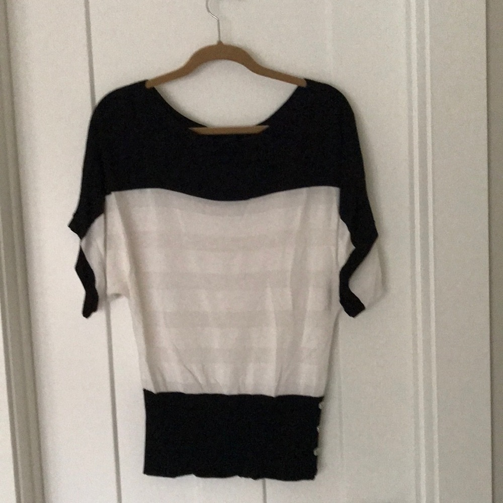 White and black market black and white sweater size small